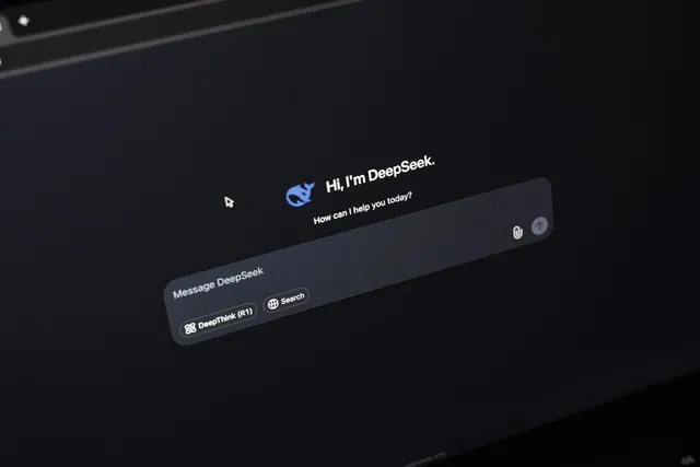 Concepto de agente de inteligencia artificial trabajando de forma autónoma en un ordenador