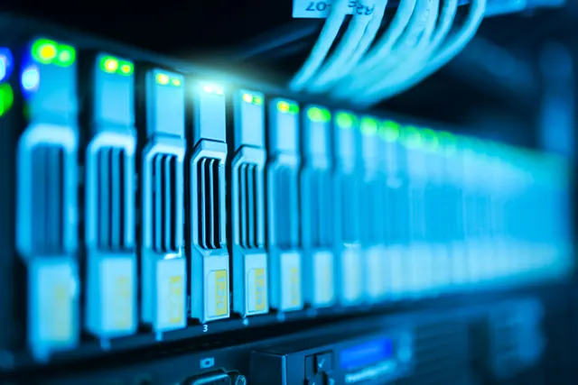 Pasillo de servidores en un centro de datos
