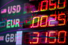 Panel de cotizaciones de la Bolsa de Madrid con el índice Ibex 35