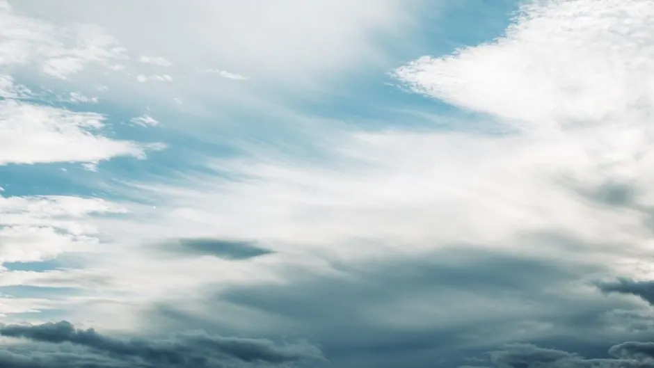 Cielo con nubes y claros sobre la Comunidad de Madrid