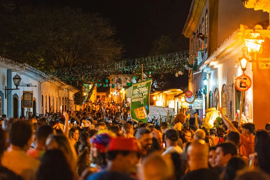 Ambiente festivo en una celebración popular
