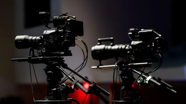 Equipamiento técnico de televisión para retransmisión de eventos